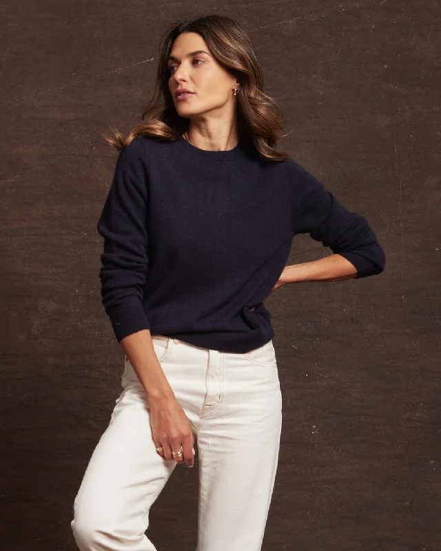 Women's Cashmere Long Sleeve Solid Crew In Dark Navy