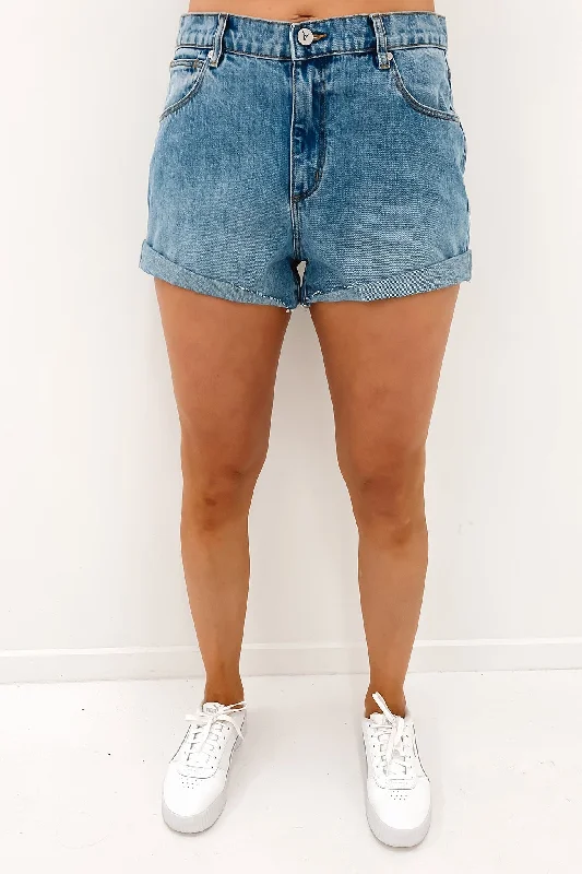 A Slouch Short Georgia